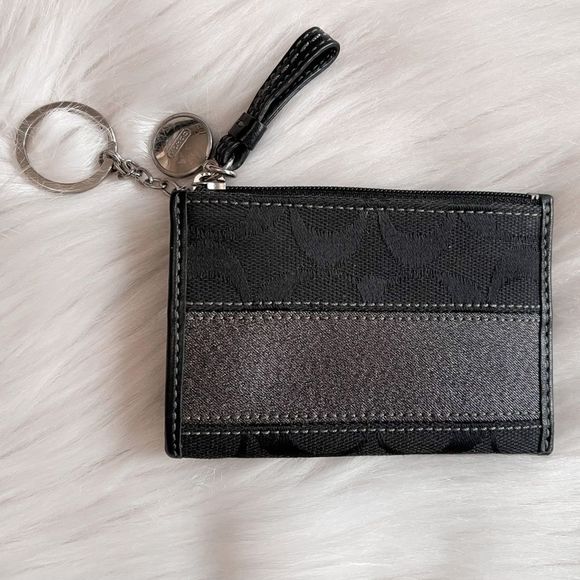 Coach Keychain Wallet - Picture 3 of 4